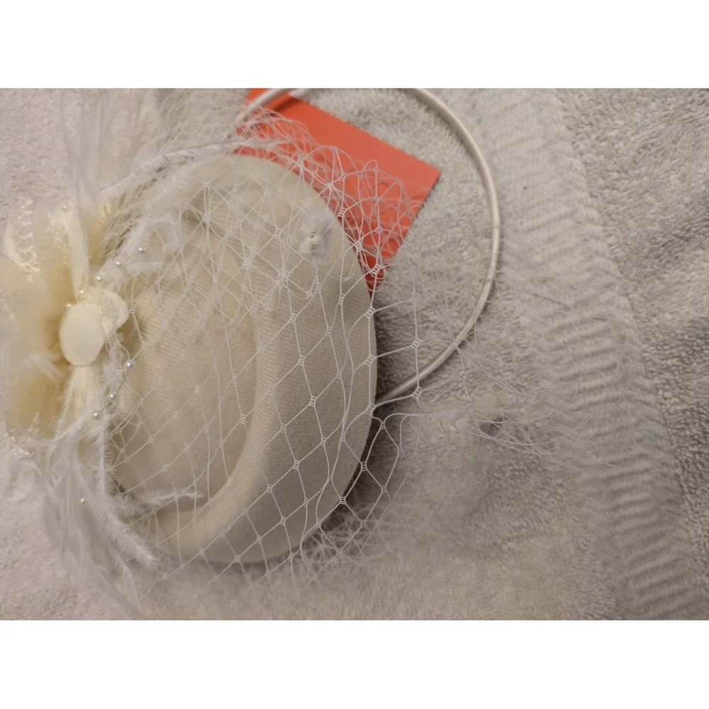 🕊️ Cizoe Beige Fascinator Hat w/ Feather & Veil – Tea Party, Wedding, Derby...
